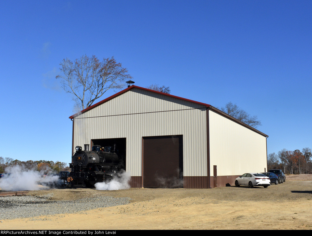 SMS Restored 0-6-0 9 steam locomotive out of the shed near South Woodstown Station